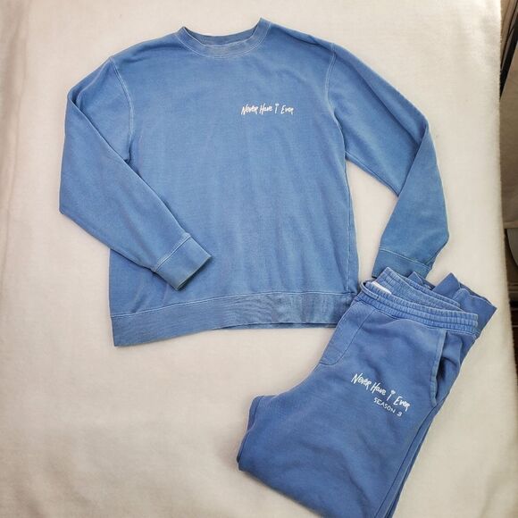 Phenomenal Blue Pullover Sweater and Jogger Never Have I Ever Slogan Size Medium - Picture 15 of 17